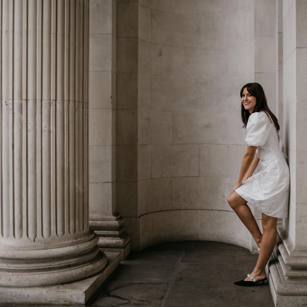 Stylish bride for city elopement 