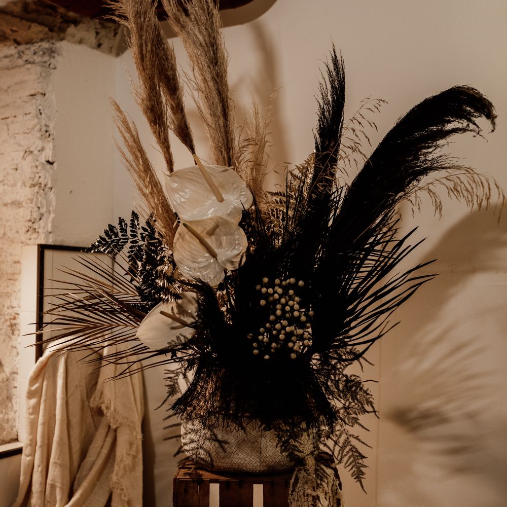 Black & white wedding decor floral decoration with pampas grass