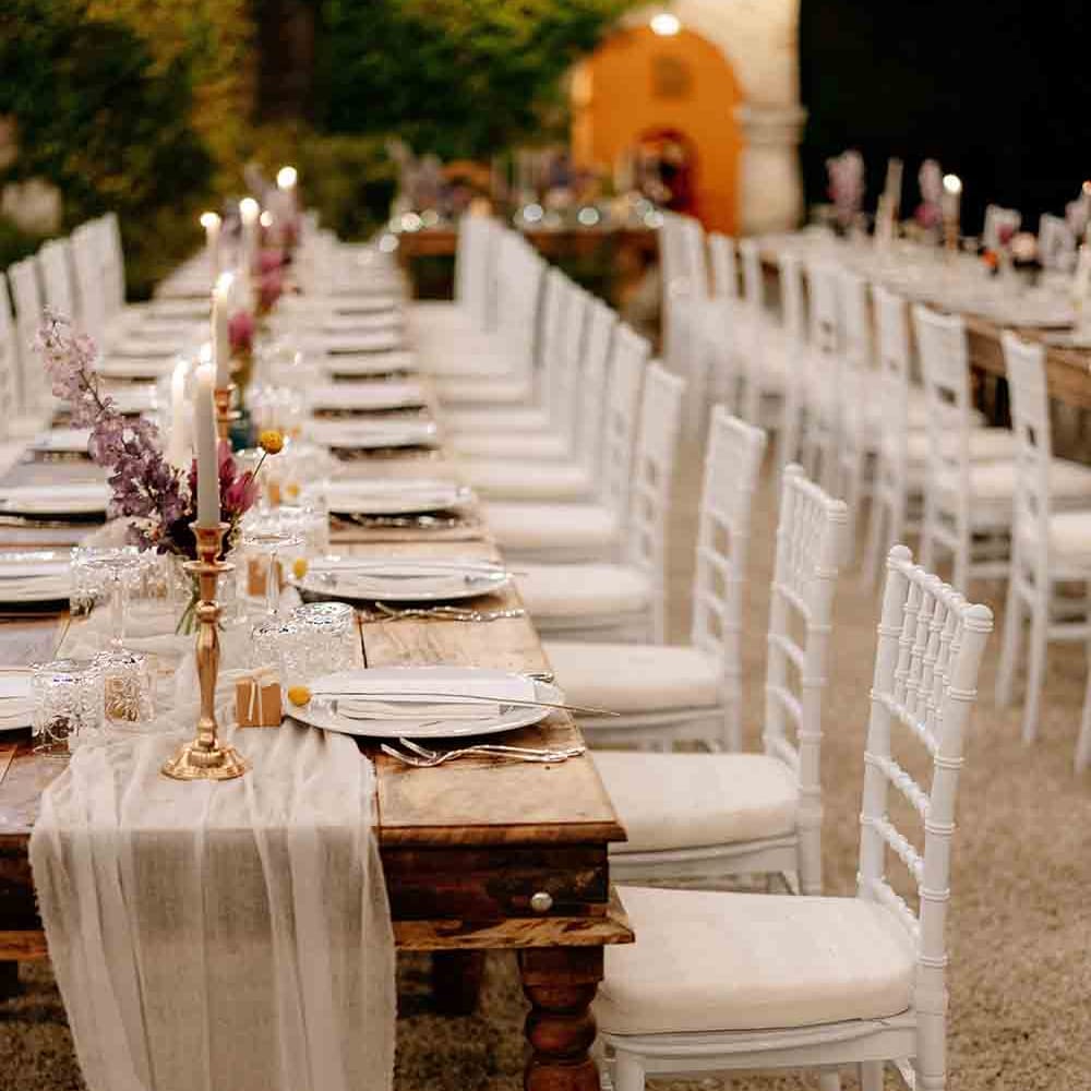 Outdoor wedding table in Italy