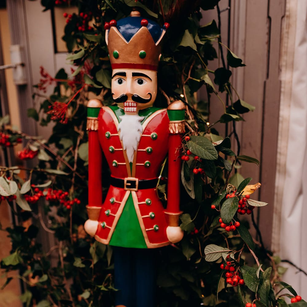 Red, black, gold and green large nutcracker Christmas wedding decoration