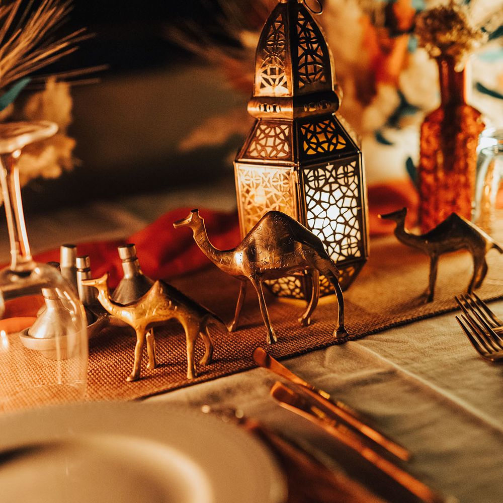Metal camel wedding table decorations 