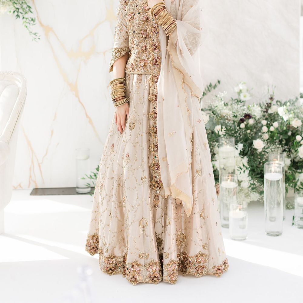 Bride wears traditional saree on her wedding day complete with colourful embellishment at the Isla Gladstone Conservatory