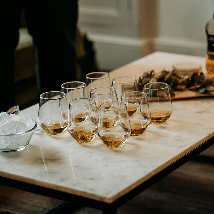 Shots of whiskey for the groom and groomsmen on the morning of the wedding 
