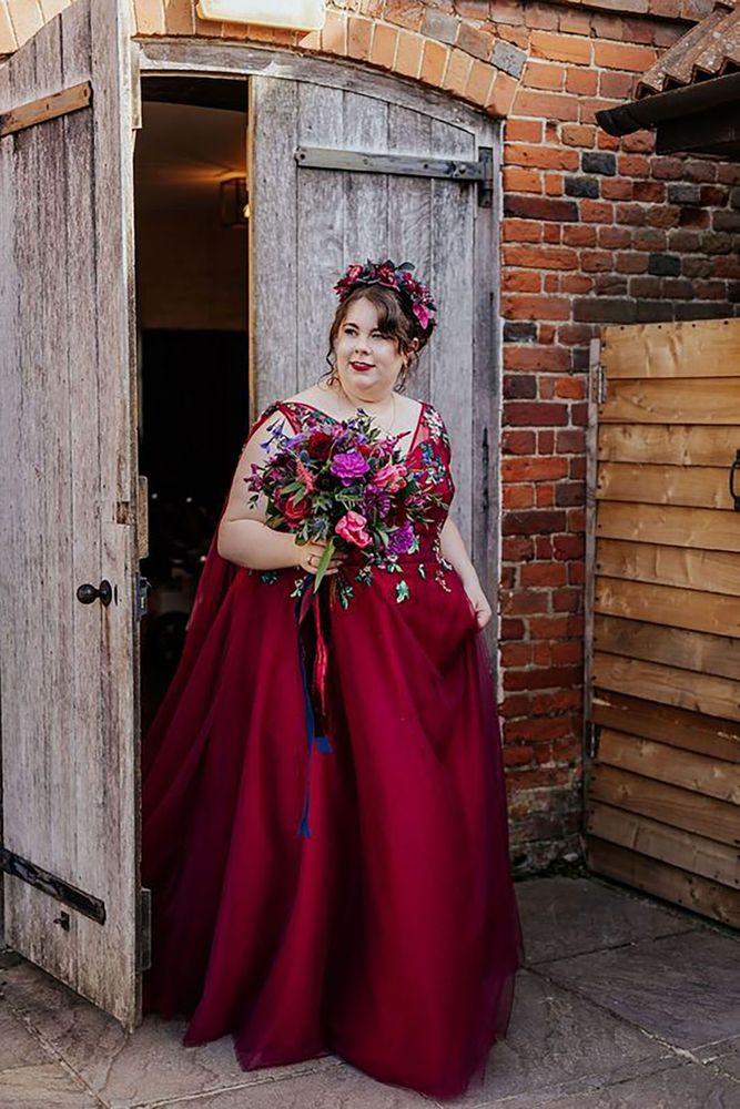 24 Alternative, Non-Traditional & Unique Wedding Dresses 24 Alternative, Non-Traditional & Unique Wedding Dresses
