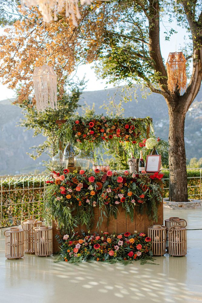 36 Unique Wedding Bar Design Ideas To Enjoy Cocktail Hour In Style