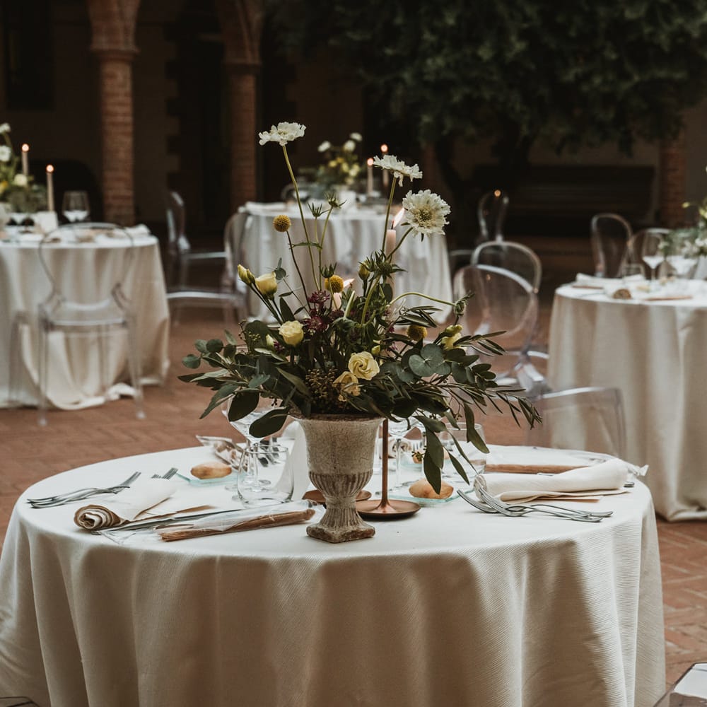 Unstructured table centrepiece flowers with Billy Buttons