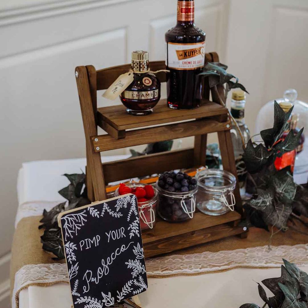 Pimp your Prosecco wedding station with foliage accessories, chalk board wedding sign and wooden stand 