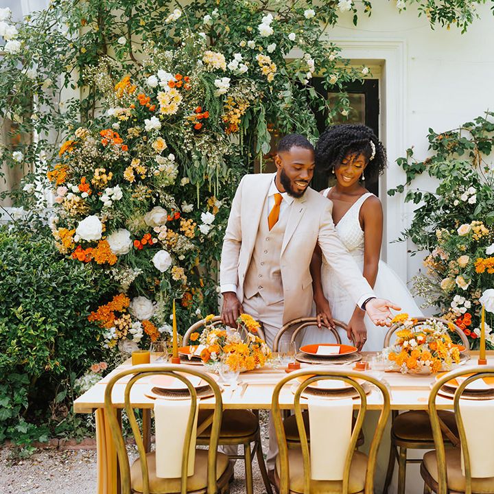 Spring wedding inspiration with orange table decor at Modern Hall, London 
