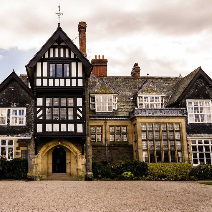 Country House Plas Dinam wedding venue in Wales 