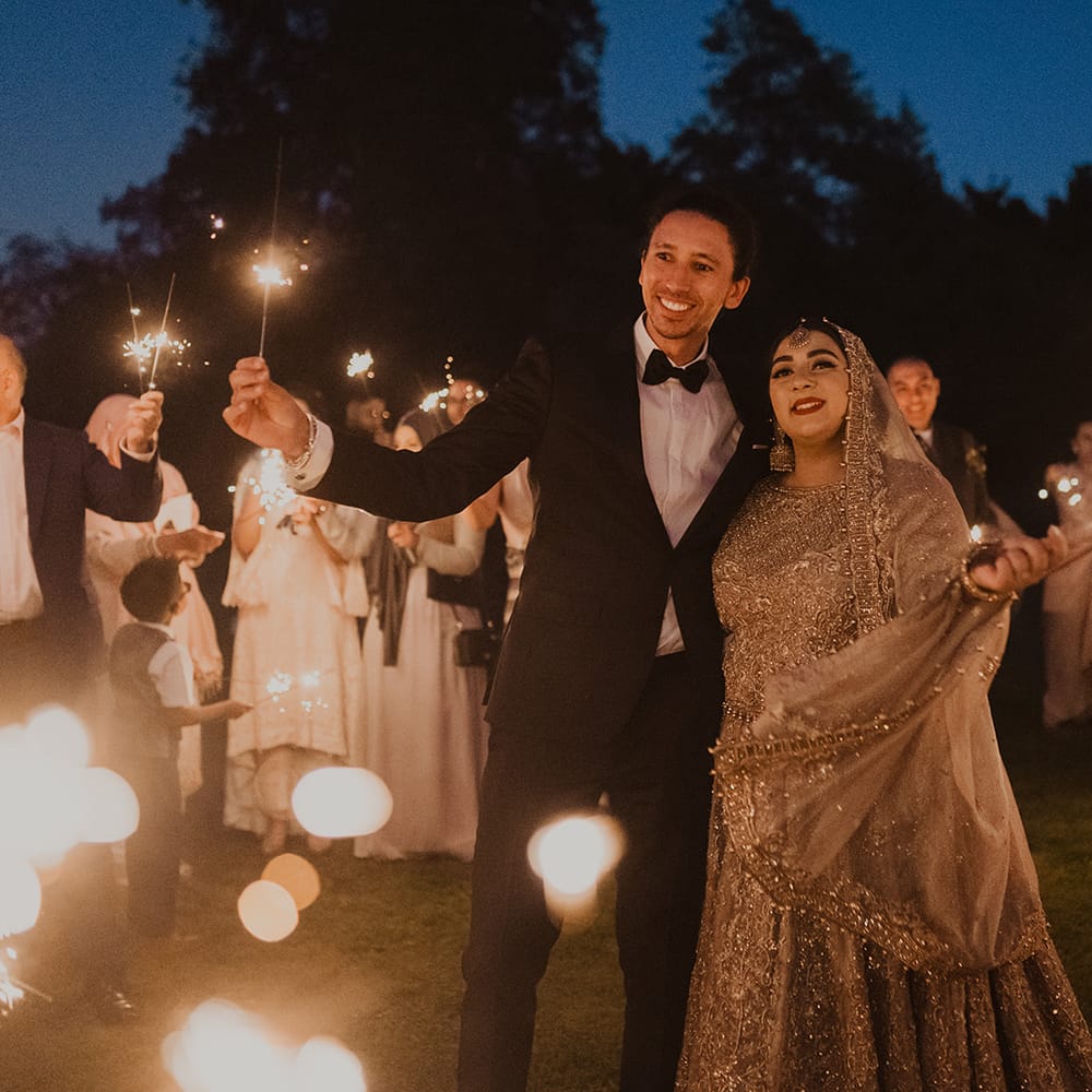 Bride and groom sparkler photography by Phoebe Jane Photography 