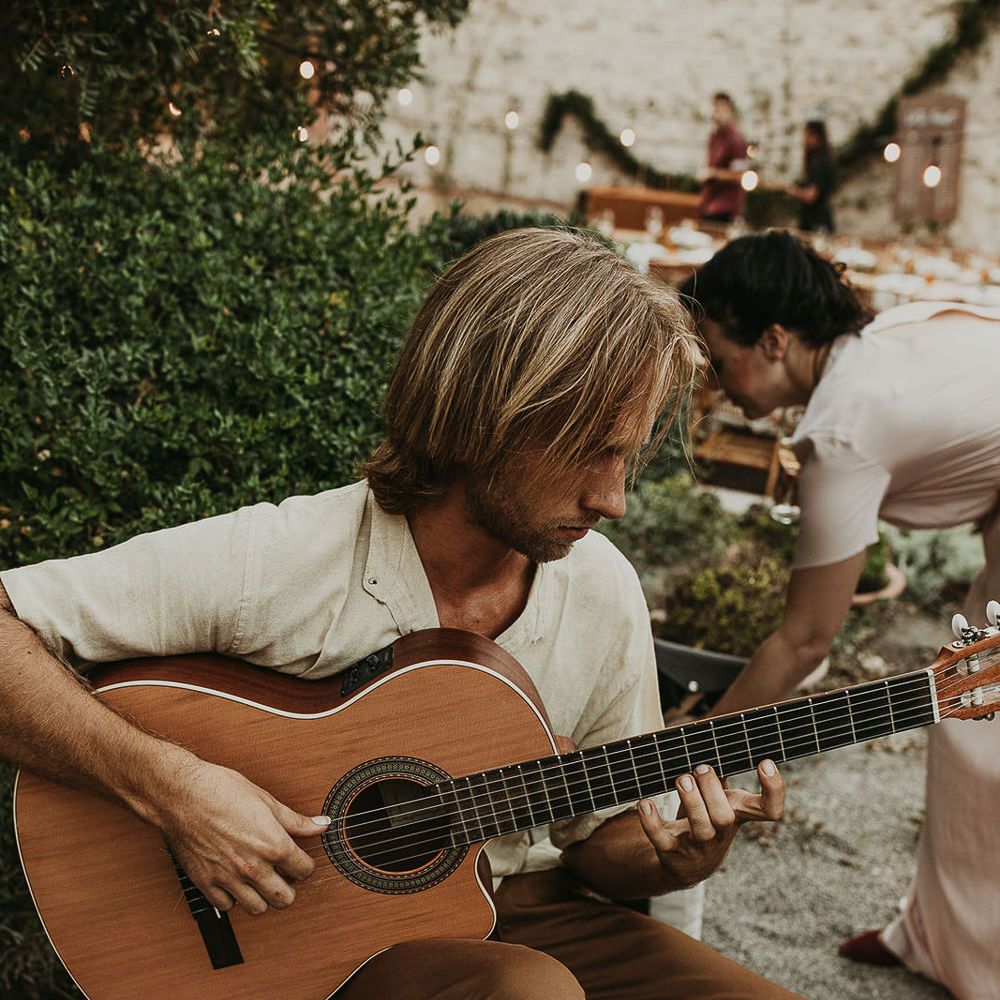 Guitarist at Spanish destination wedding 