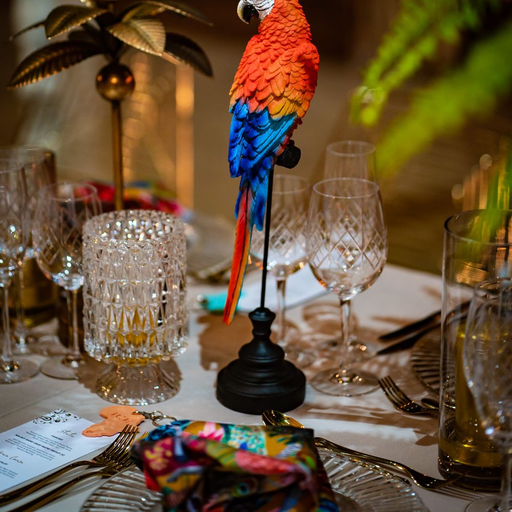 Tropical wedding decor 