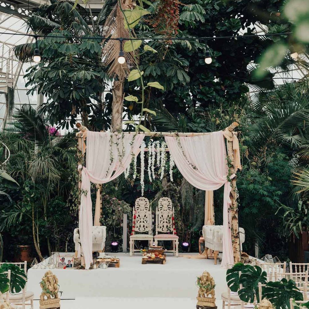 Hindu wedding ceremony at glasshouse wedding venue - venue section of the wedding budget spreadsheet
