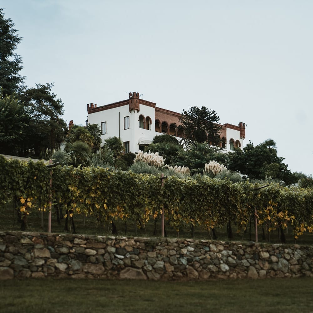 Cella Grande wedding venue by Lake Viverone in Italy