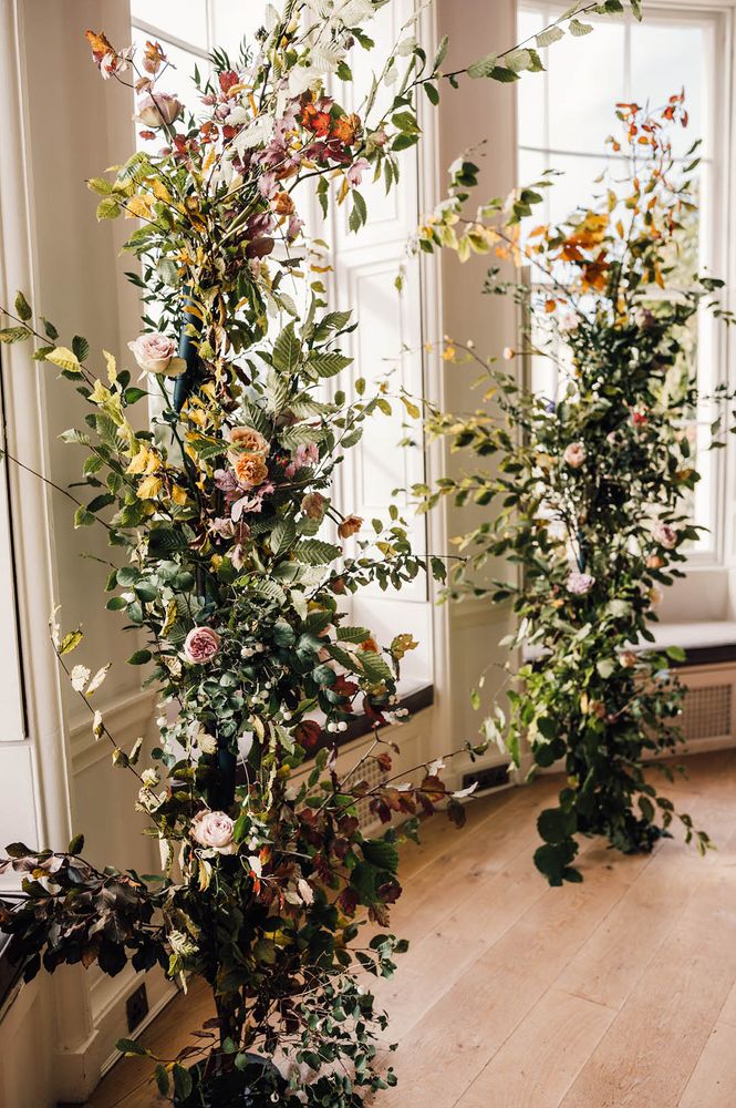 Wedding Column Flower Arrangements Inspiration - Rock My Wedding