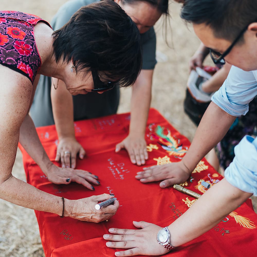 Traditional Chinese tea ceremony for wedding in Menorca