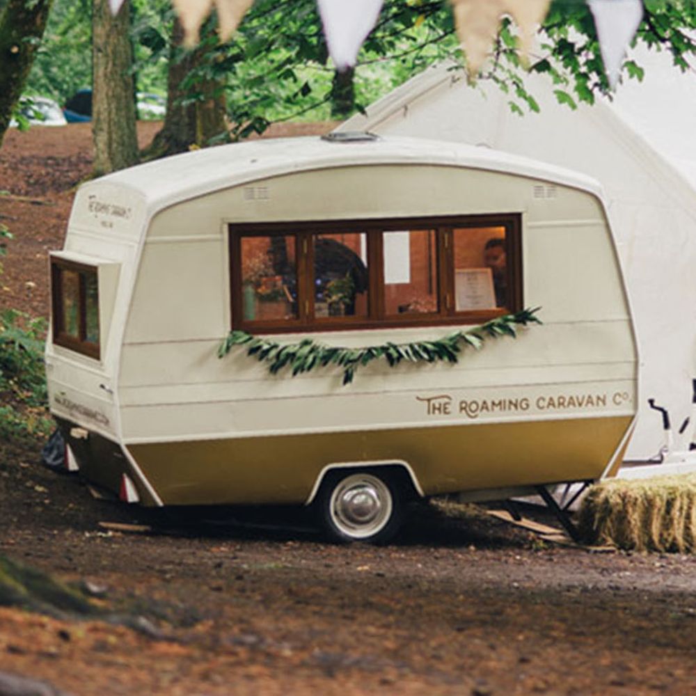 Wedding bar design ideas with mini cocktail cart caravan for boho woodland wedding 