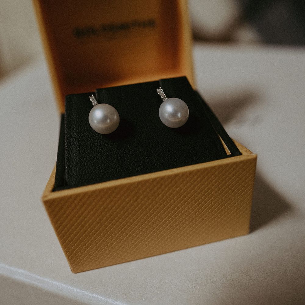 Pearl bridal earrings