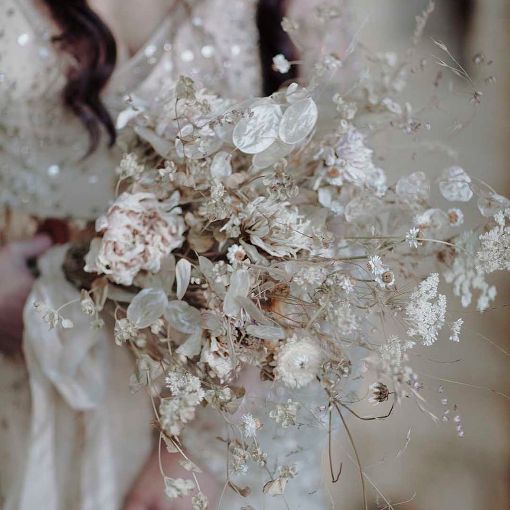 neutral dried and fresh flower minimalist wedding bouquet 