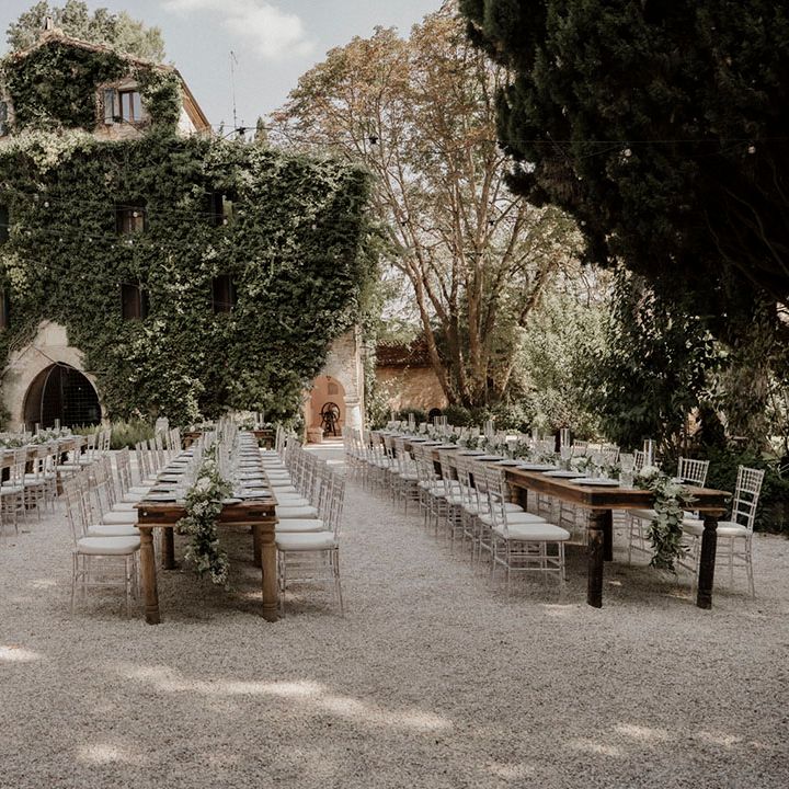 Stunning villa in Italy set up for outdoor wedding breakfast 