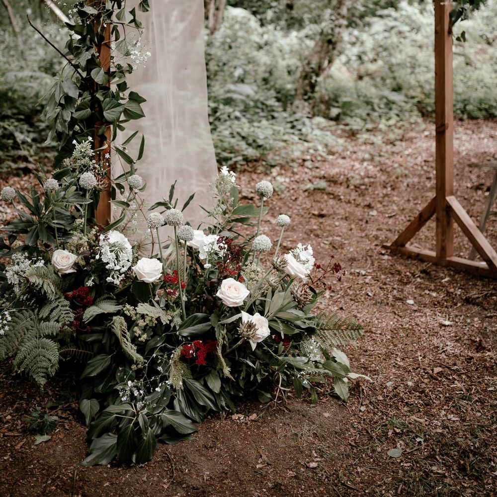 Eco friendly woodland wedding inspiration at Sherwood Glade