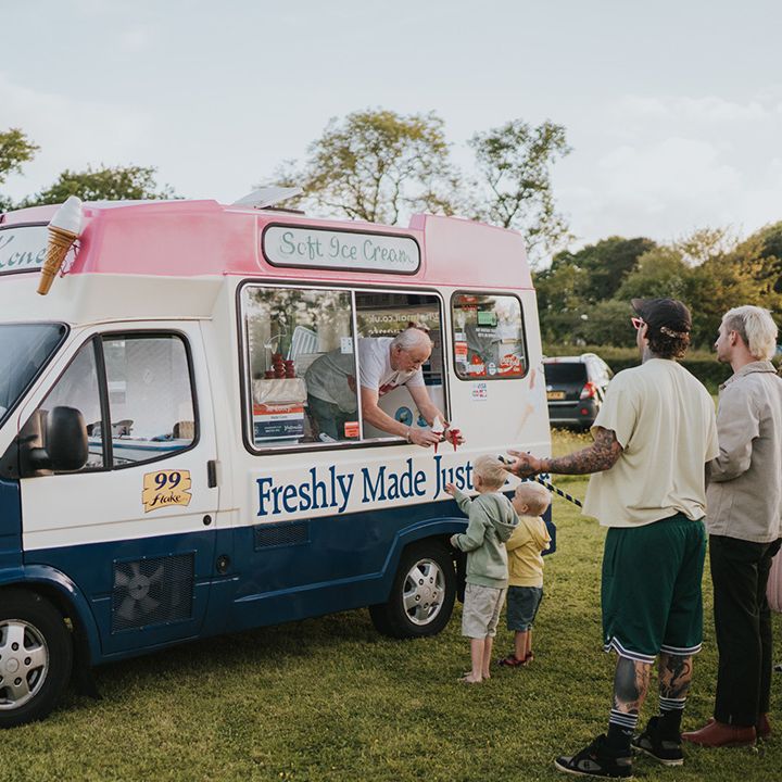 Ice cream truck for outdoor wedding 