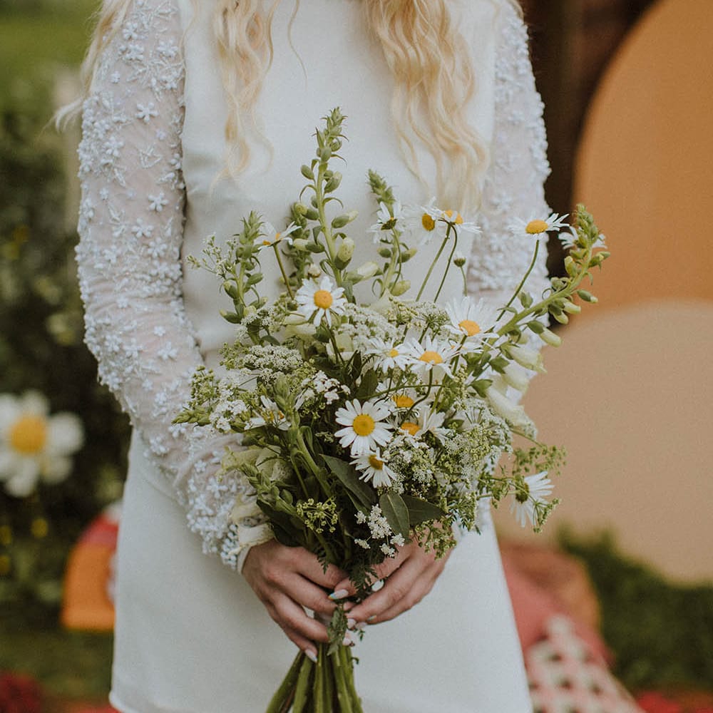 Daisy wildflower wedding bouquet 