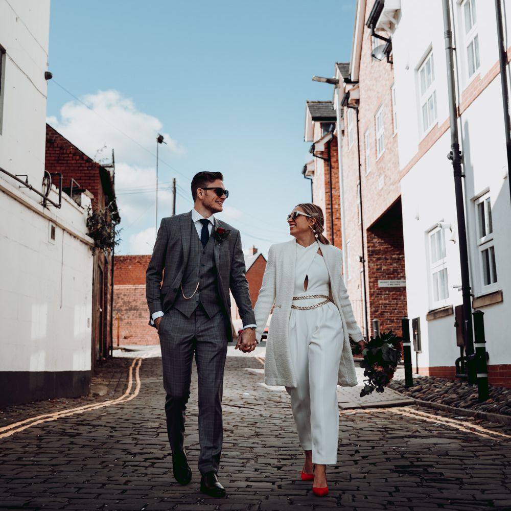 Urban wedding portraits by Joanne Lawrence Photography 