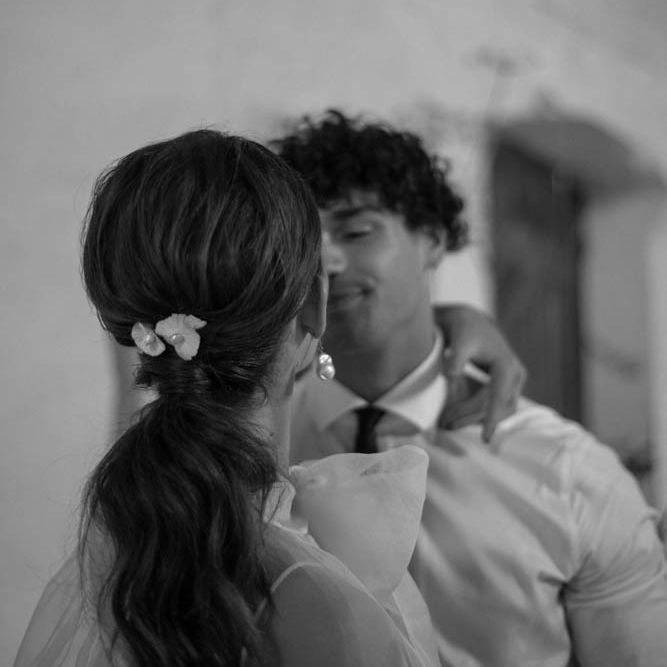 Bridal ponytail wedding hairstyle 