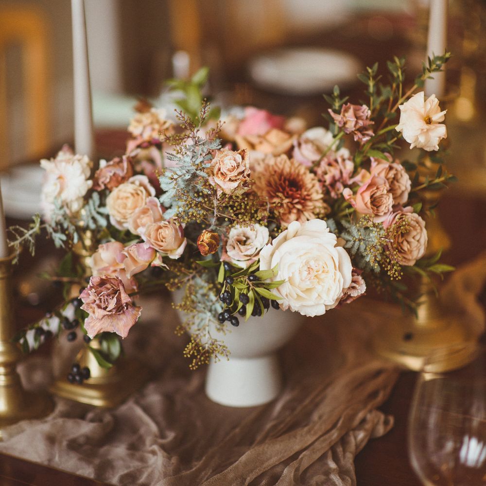 Blush pink and white rose and dahlia floral arrangement 