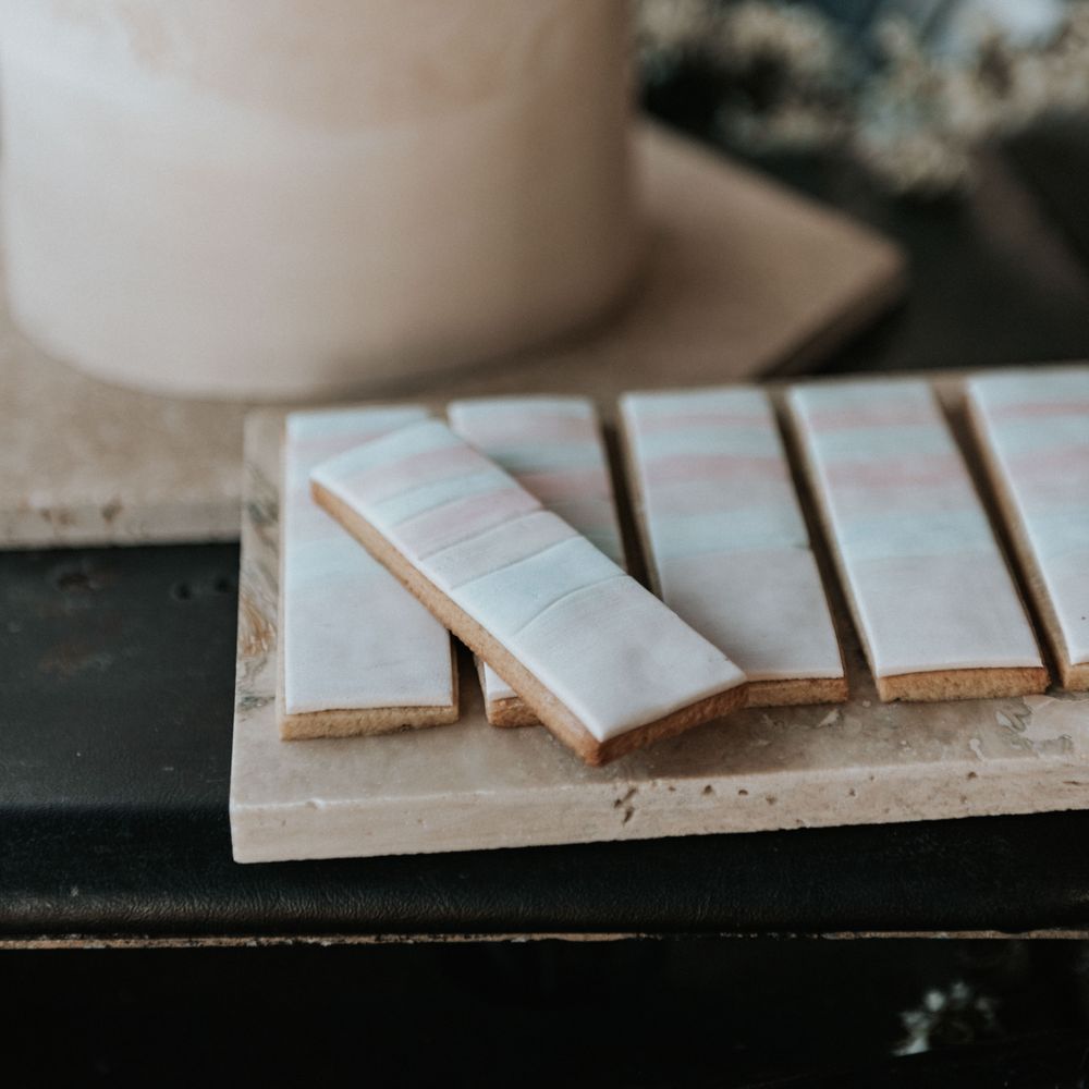 Pastel wedding biscuits for rustic wedding day