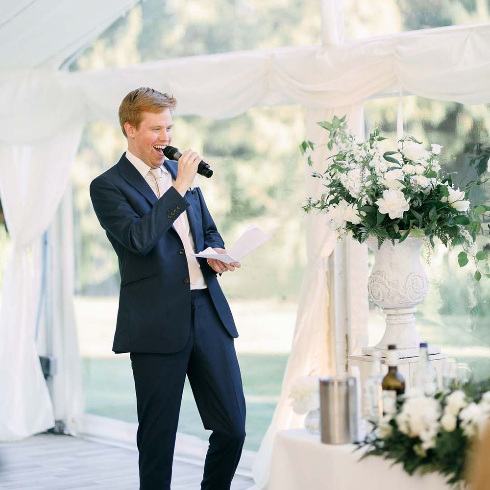 best man wedding speech at classic marquee wedding reception 