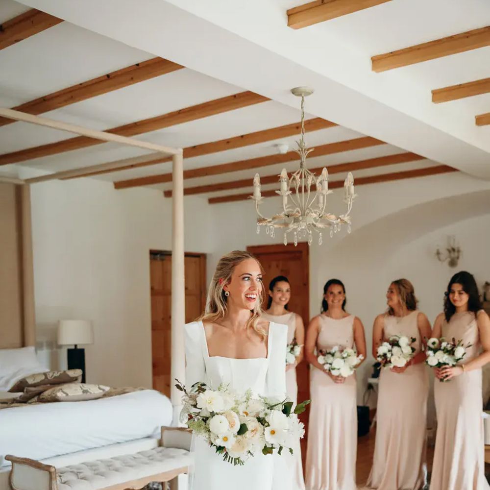 bride-getting-ready-for-wedding