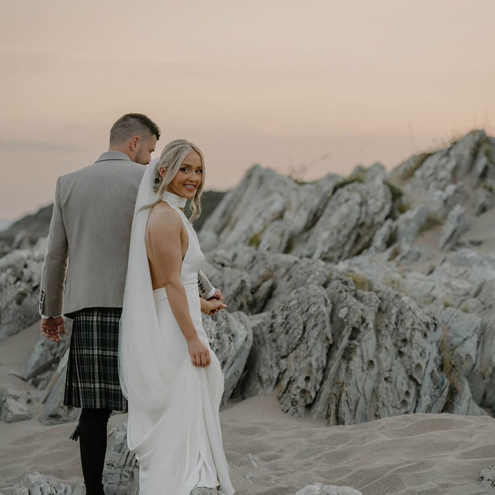 couple-at-scotland-wedding