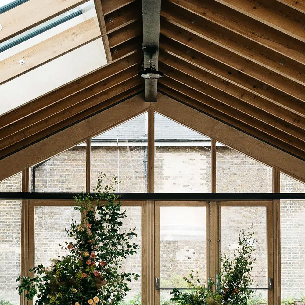 hackney-venues-hackney-glasshouse-altar-decorations