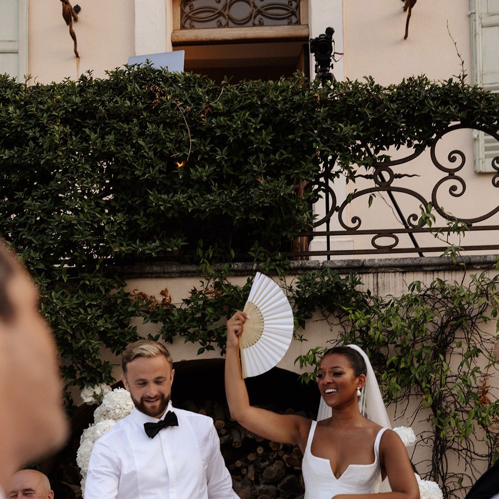 wedding-speeches-at-outdoor-destination-wedding