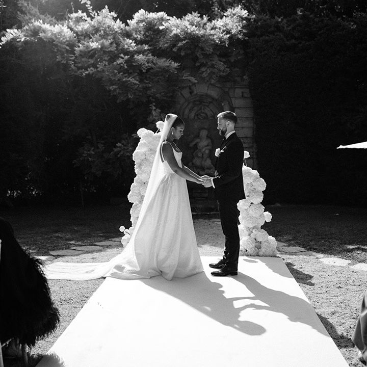wedding-vows-at-outdoor-ceremony