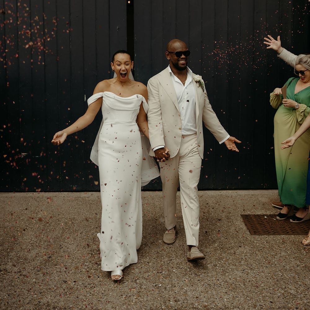 confetti-moment-at-trinity-buoy-wharf-wedding