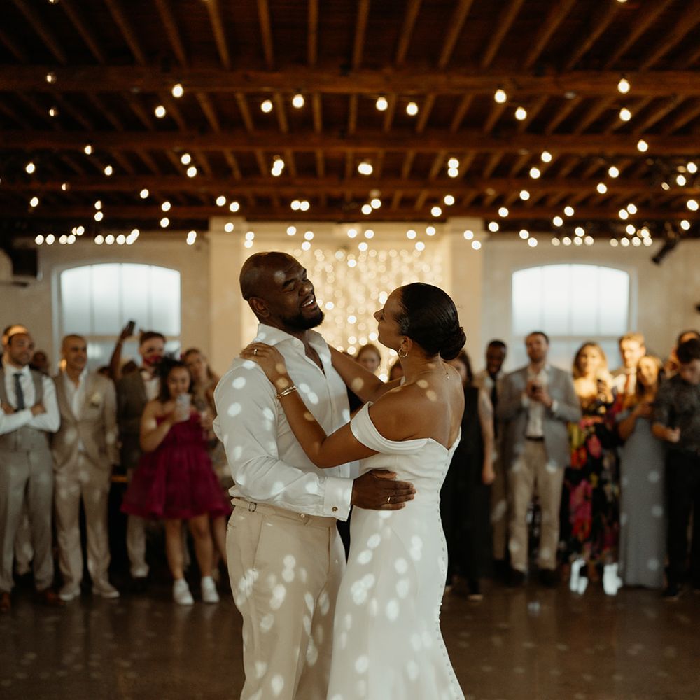 first-dance-for-bride-and-groom