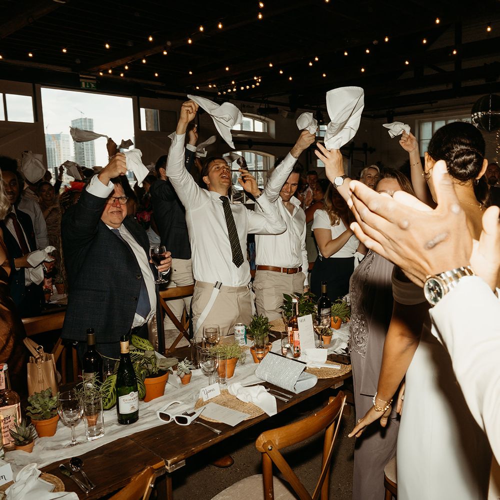napkins-waved-by-guests-to-welcome-couple