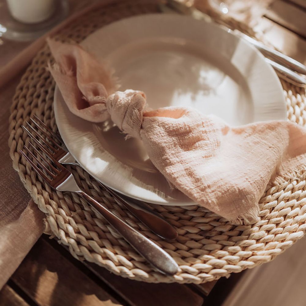 soft blush and neutral table decor for wedding