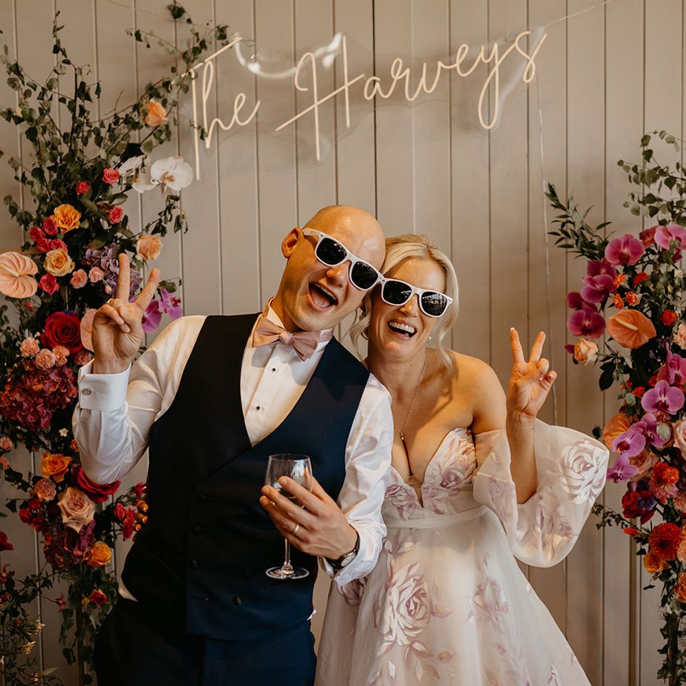 custom-neon-wedding-sign