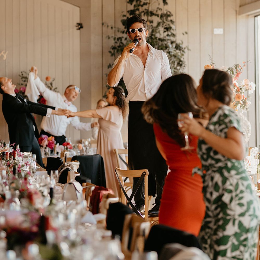 wedding-singer-performs