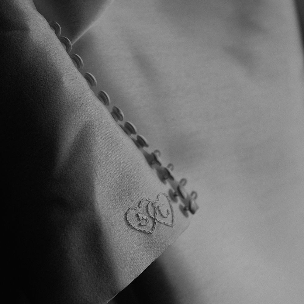 embridered-detail-on-wedding-dress-sleeve