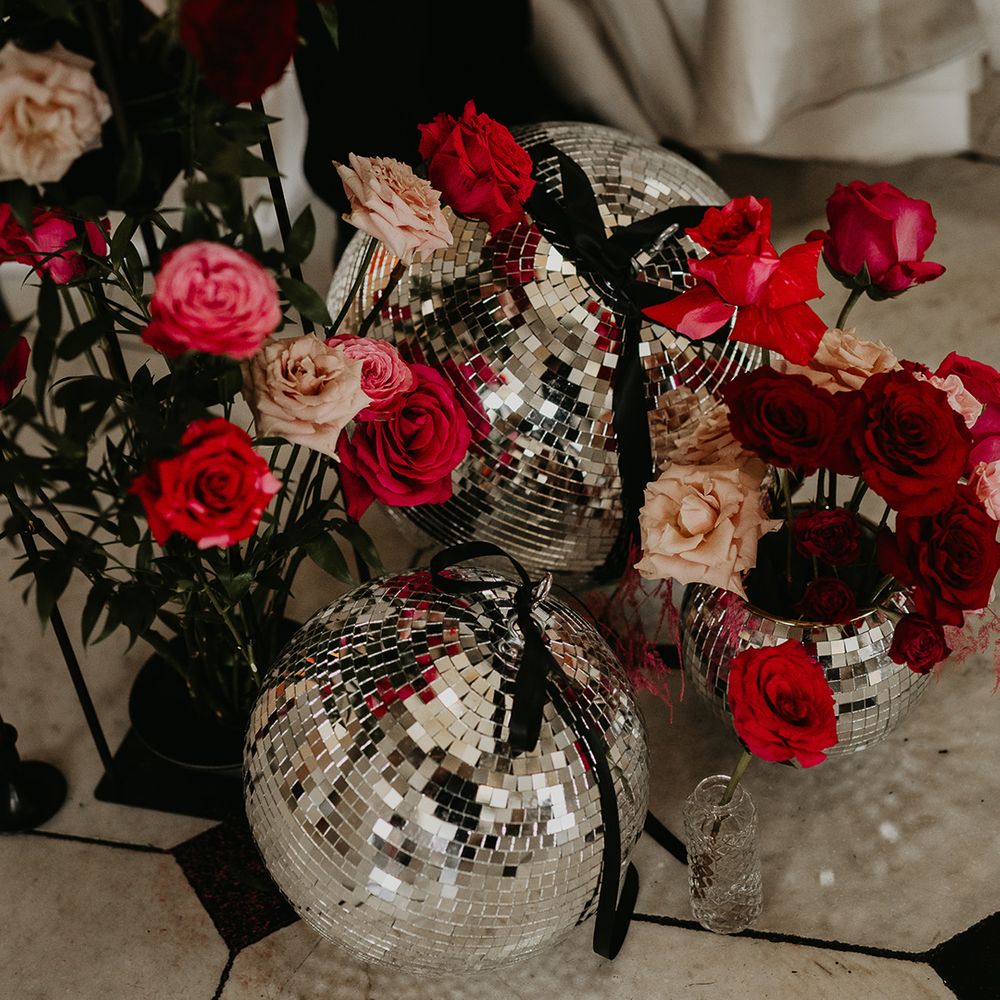 pink-roses-and-disco-balls