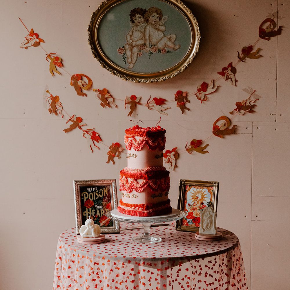 kitsch-pink-and-red-heart-shaped-cake