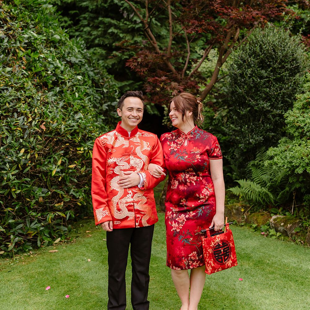 bride-wears-qipao-and-groom-wears-tang-suit