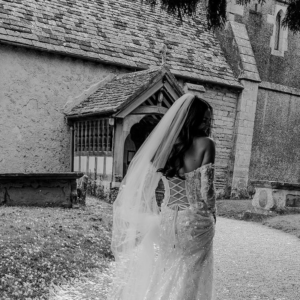 brides-sparkly-wedding-dress