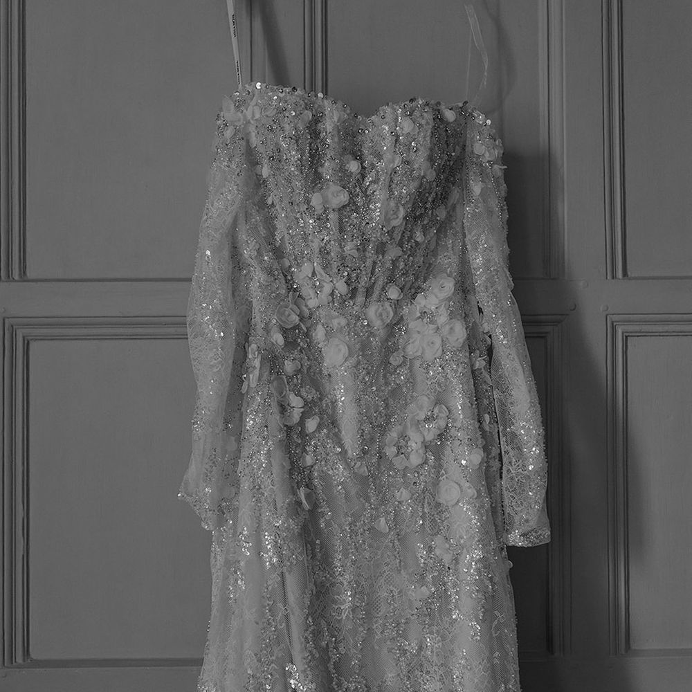 brides-sparkly-wedding-dress