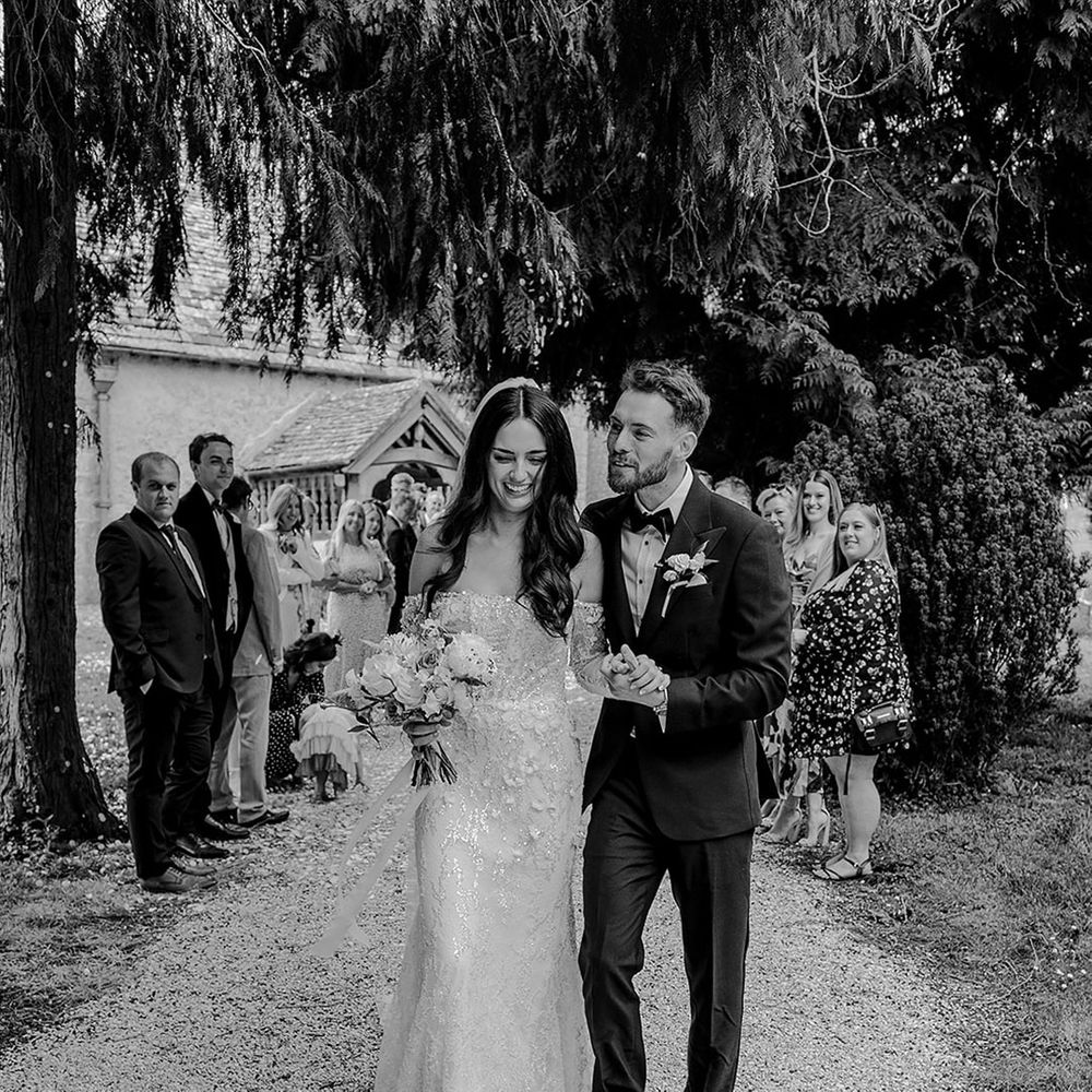 romantic-black-and-white-couple-portrait